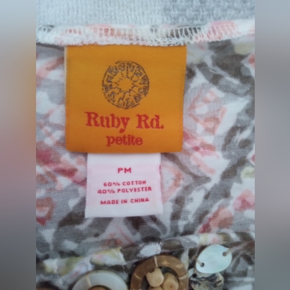 Ruby Rd. Geometric Beige  Blouse - Picture 8 of 8